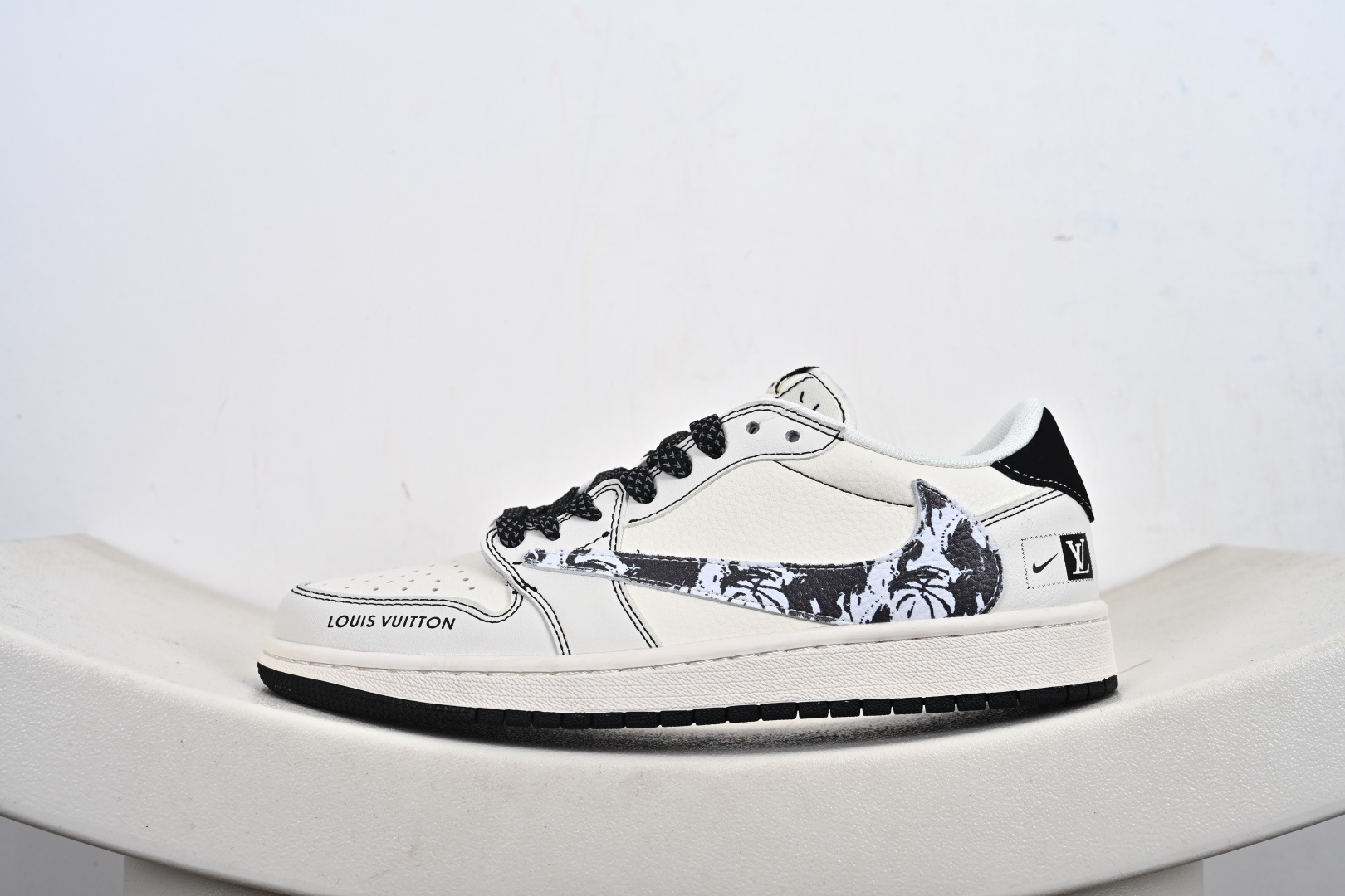260 定制版#Louis Vuitton x Air Jordan 1 Low 定制配色 Lv联名 乔1 AJ1经典低帮休闲百搭板鞋 XS7089-616