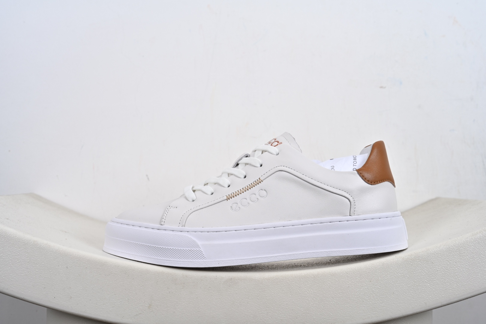 300 Ecco 爱步 2022新款柔酷7号系列低帮百搭休闲板鞋 983257-01002 01001