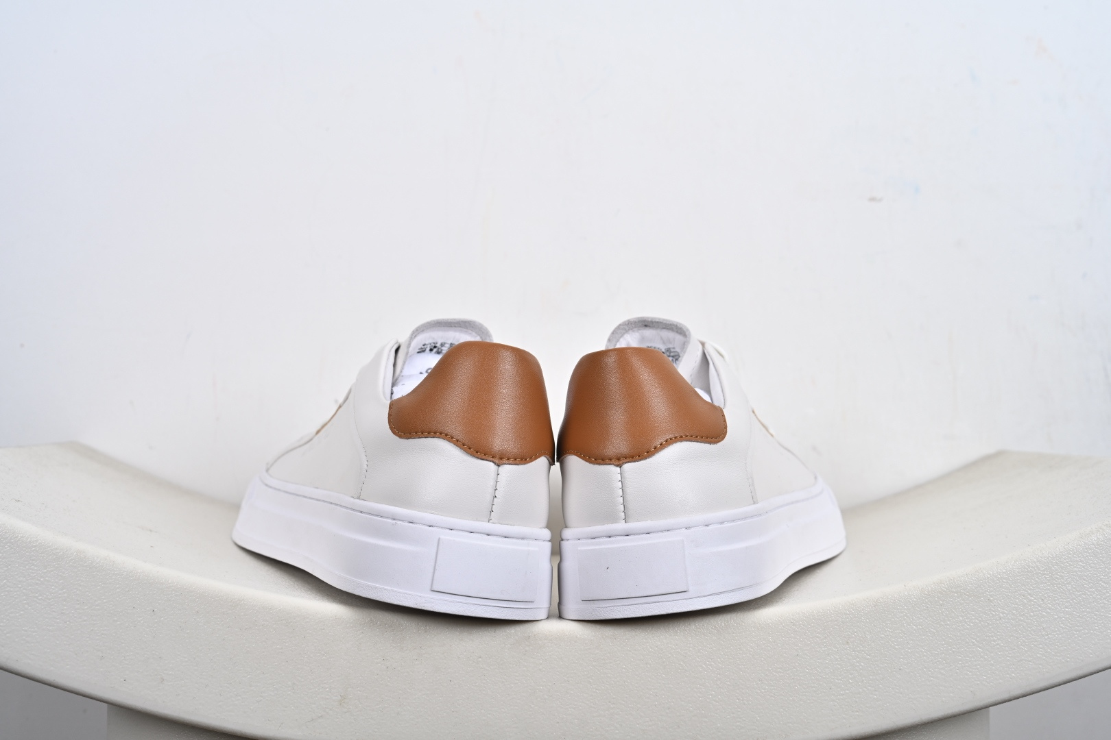 300 Ecco 爱步 2022新款柔酷7号系列低帮百搭休闲板鞋 983257-01002 01001