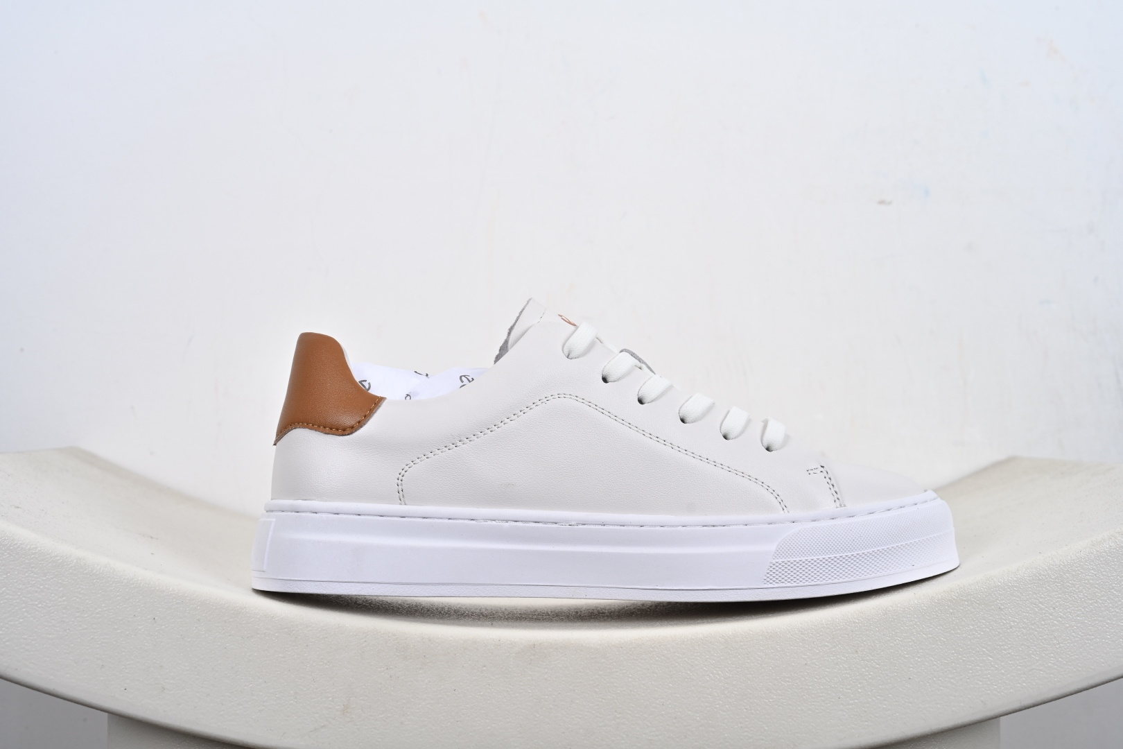 300 Ecco 爱步 2022新款柔酷7号系列低帮百搭休闲板鞋 983257-01002 01001