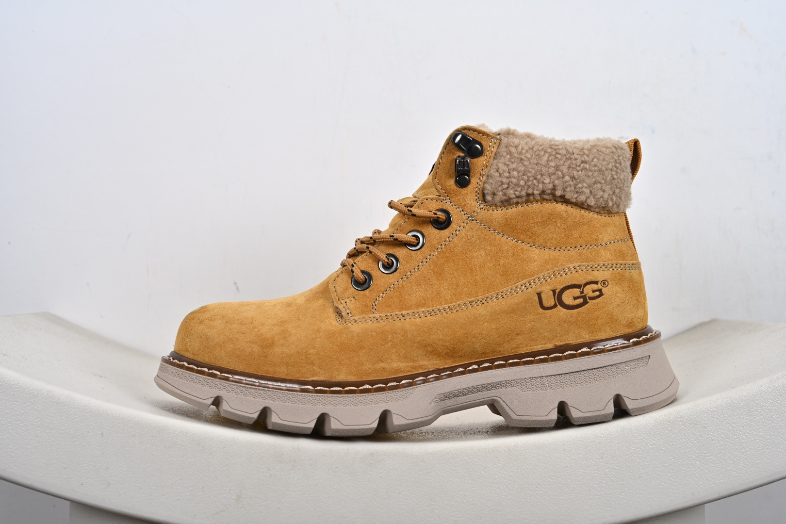300 广东纯原UGG秋冬新品Tasman Weather Hybrid 塔斯曼混合系列轻量休闲鞋 U5867M