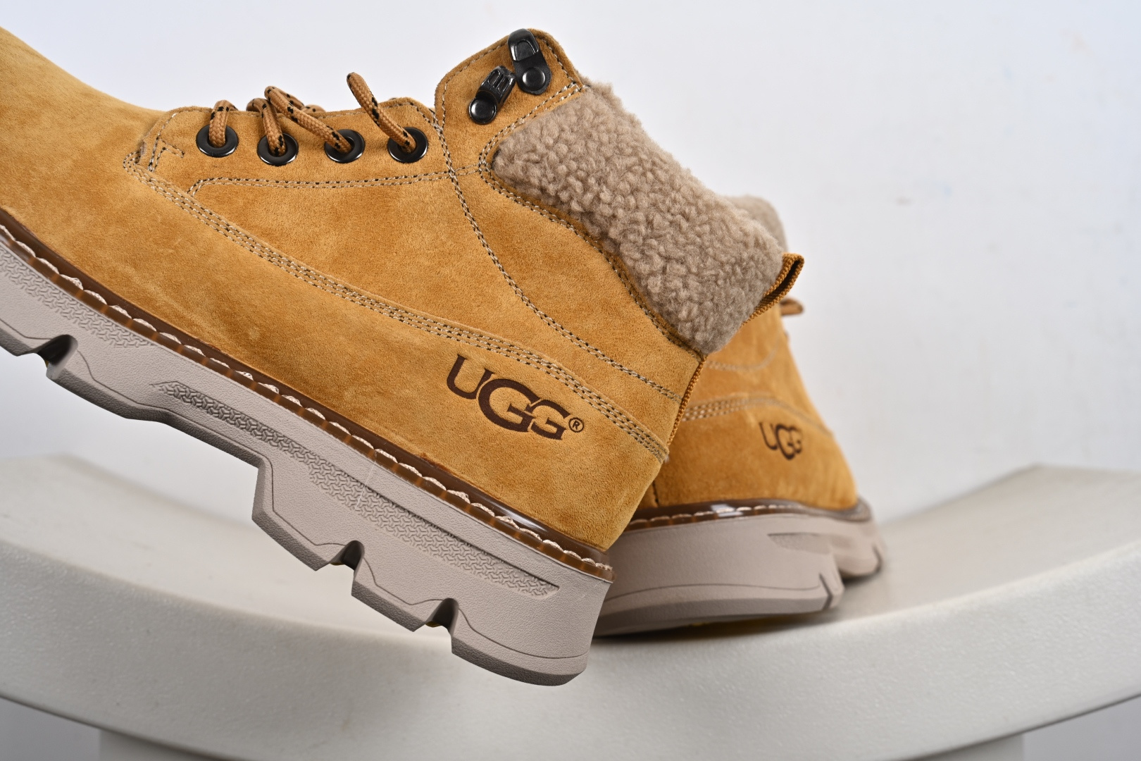 300 广东纯原UGG秋冬新品Tasman Weather Hybrid 塔斯曼混合系列轻量休闲鞋 U5867M