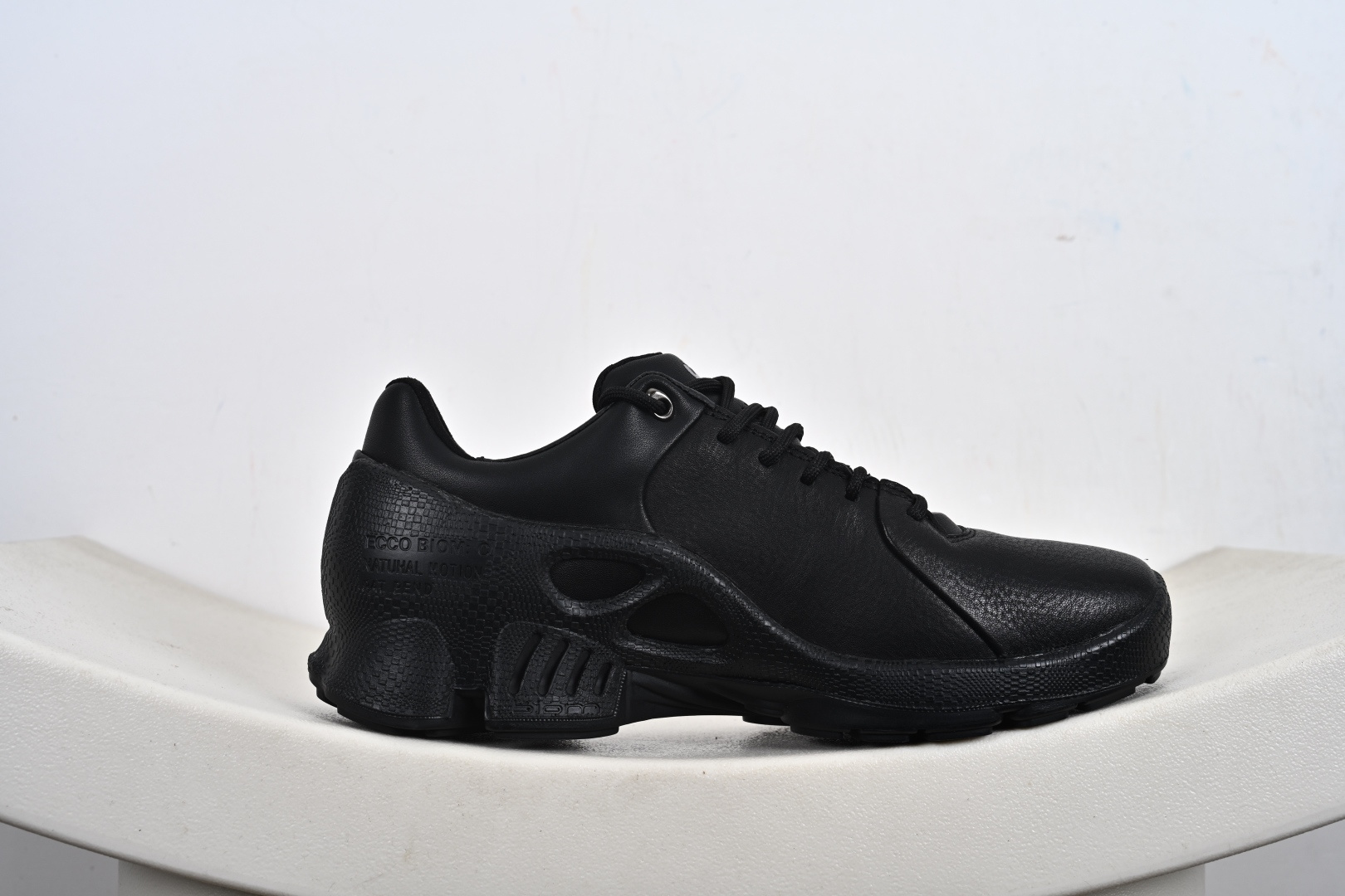 240 Ecco 爱步健步BIOMC 25周年新款百搭跑步健身鞋