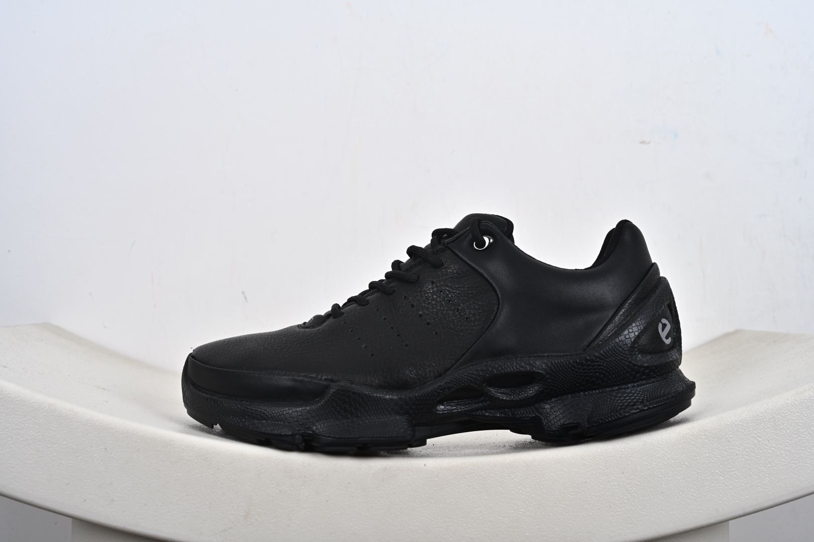 240 Ecco 爱步健步BIOMC 25周年新款百搭跑步健身鞋