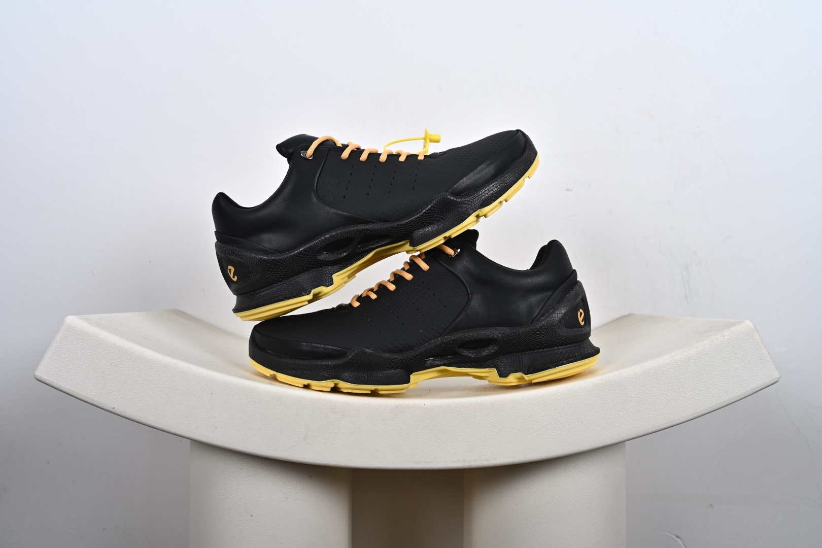 #合集 240 Ecco 爱步健步BIOMC 25周年新款百搭跑步健身鞋 800334