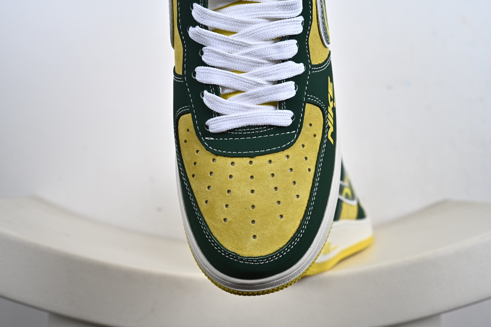 240 NIKE AIR FORCE 1‘07 LX SY1388-008