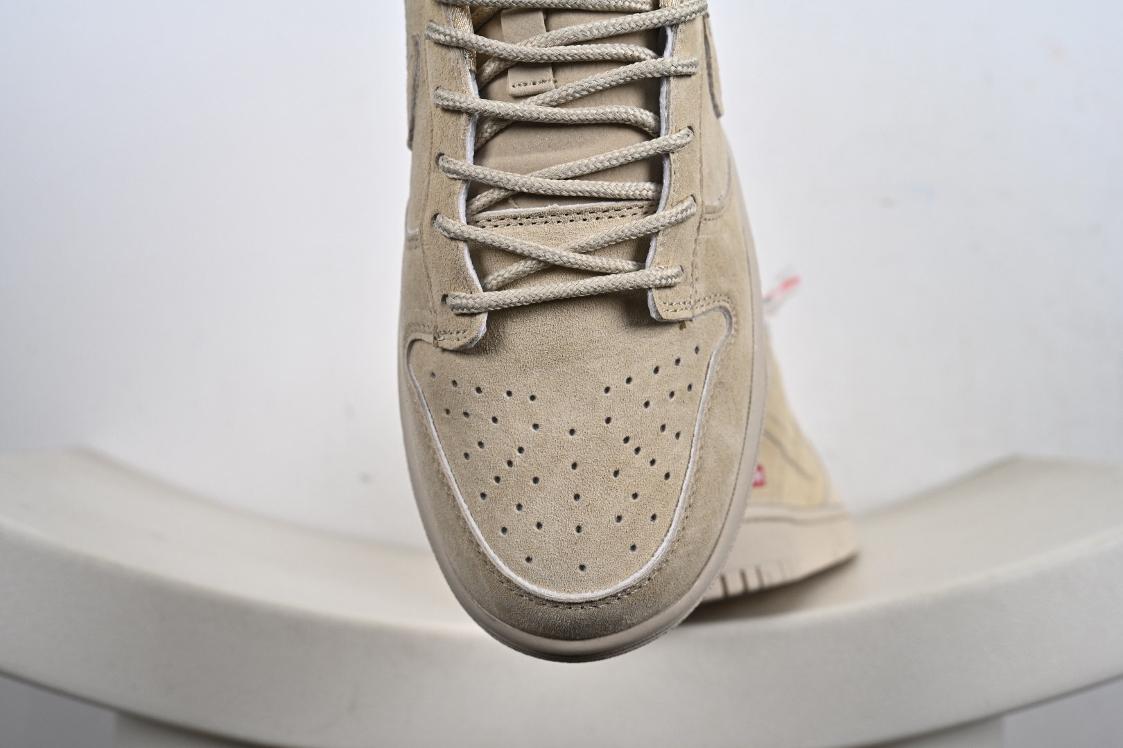 260 Supreme x Nike Dunk Low 米色猪八 SD8888-002