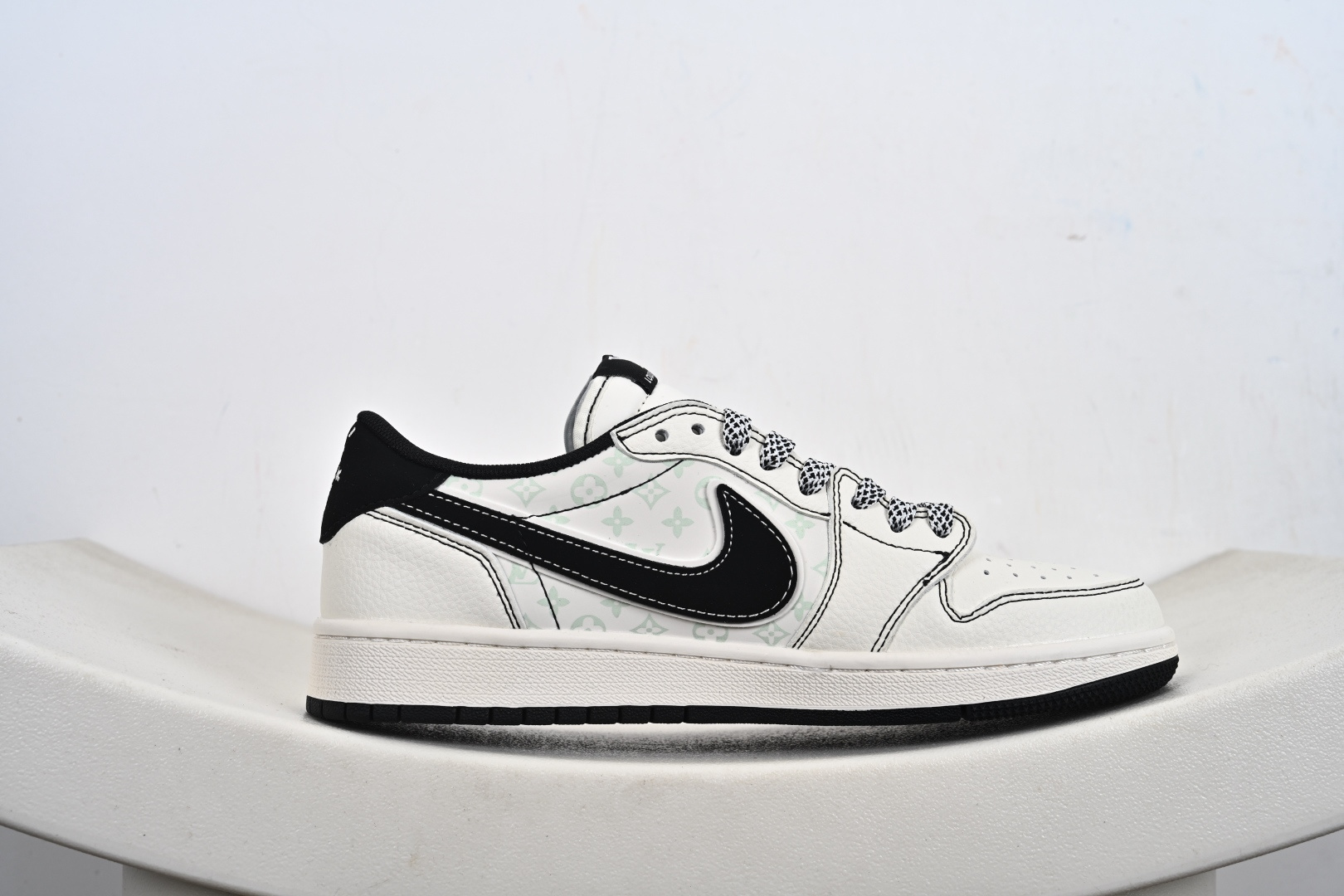 Louis Vuitton x Air Jordan 1 Low 黑勾NIKE红标 CX5050-Y30