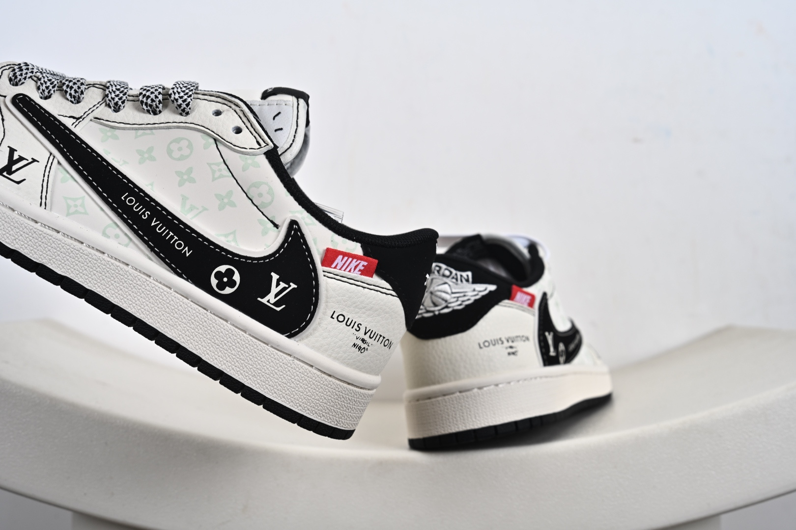 Louis Vuitton x Air Jordan 1 Low 黑勾NIKE红标 CX5050-Y30