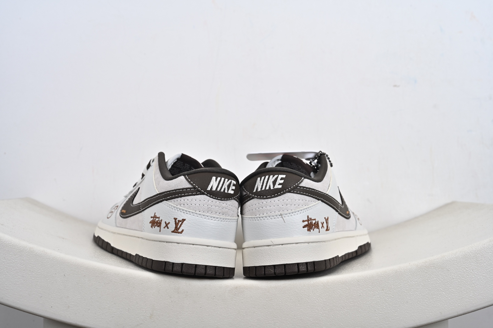260 Stussy x LV x Nike Dunk Low 奶白灰 SG6688-003
