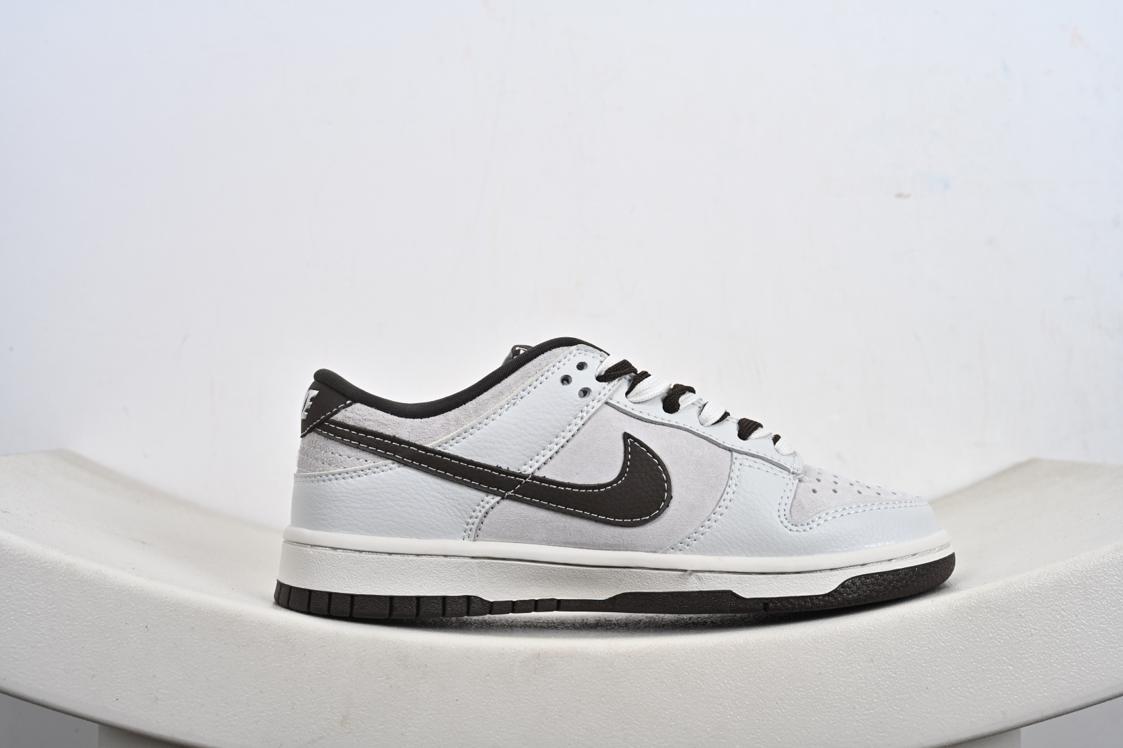 260 Stussy x LV x Nike Dunk Low 奶白灰 SG6688-003