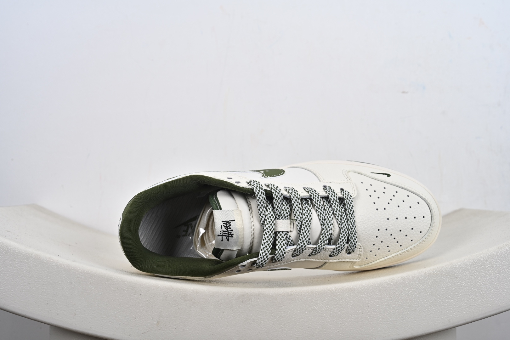 定制版Nike SB Dunk Low 斯图西联名 泼墨绿勾 周年高端定制 低帮休闲板鞋 XS6089-608