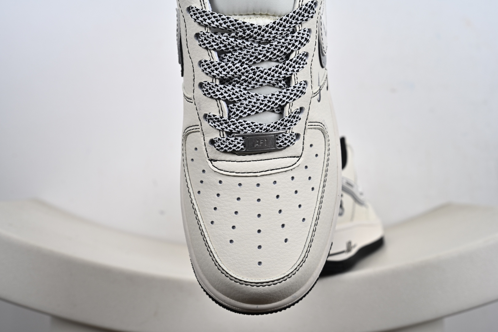 Nike Air Force1 07 low 巴宝莉联名 定制空军 JP8028-062