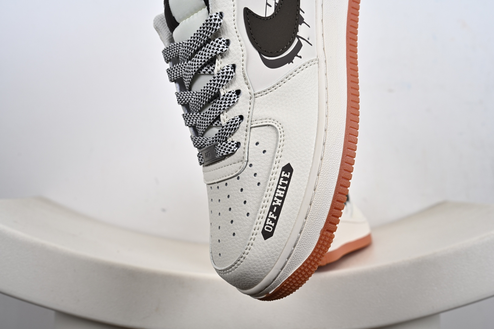 Nike Air Force 1'07 Low 联名 爱心米黑生胶 空军一号低帮休闲板鞋 QW5836-027