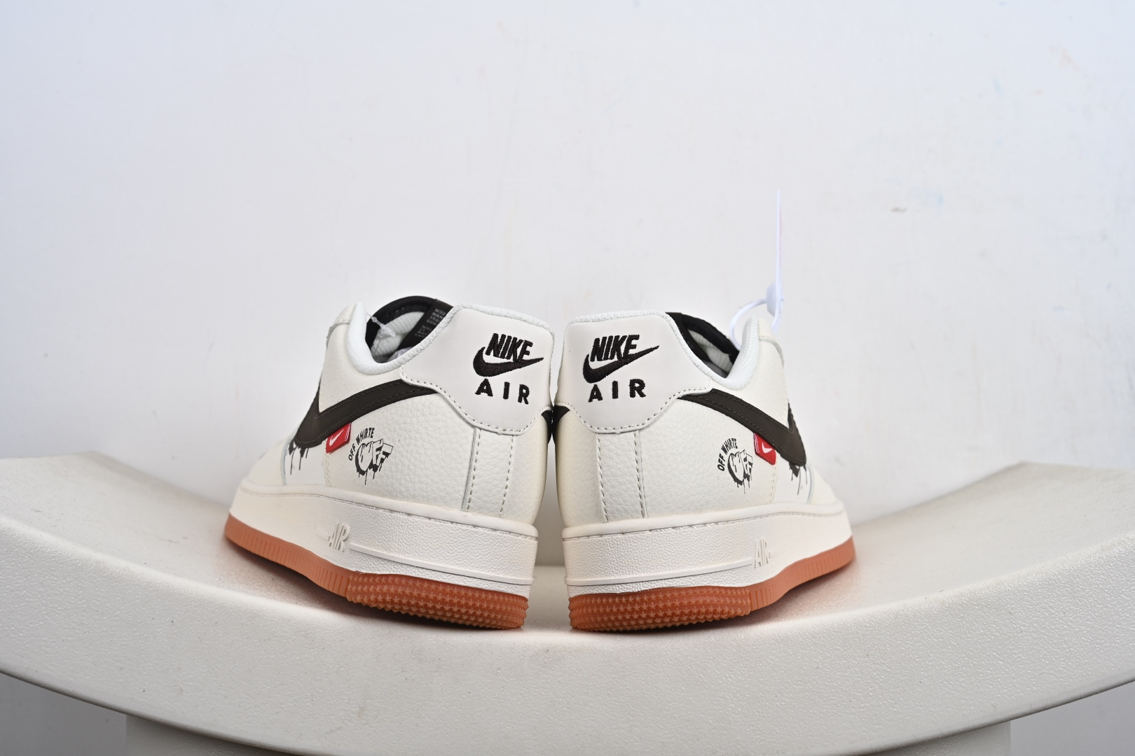 Nike Air Force 1'07 Low 联名 爱心米黑生胶 空军一号低帮休闲板鞋 QW5836-027