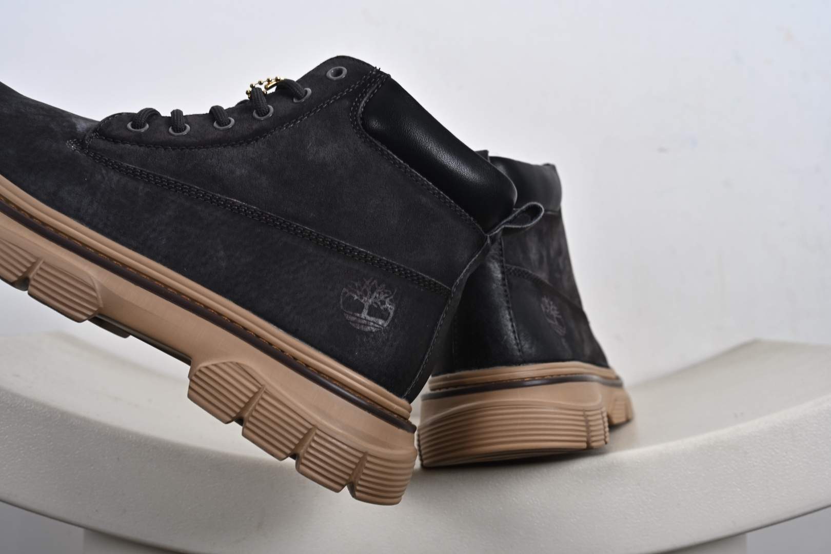 300 Timberland 天伯伦经典款高帮大黄靴 TB10037