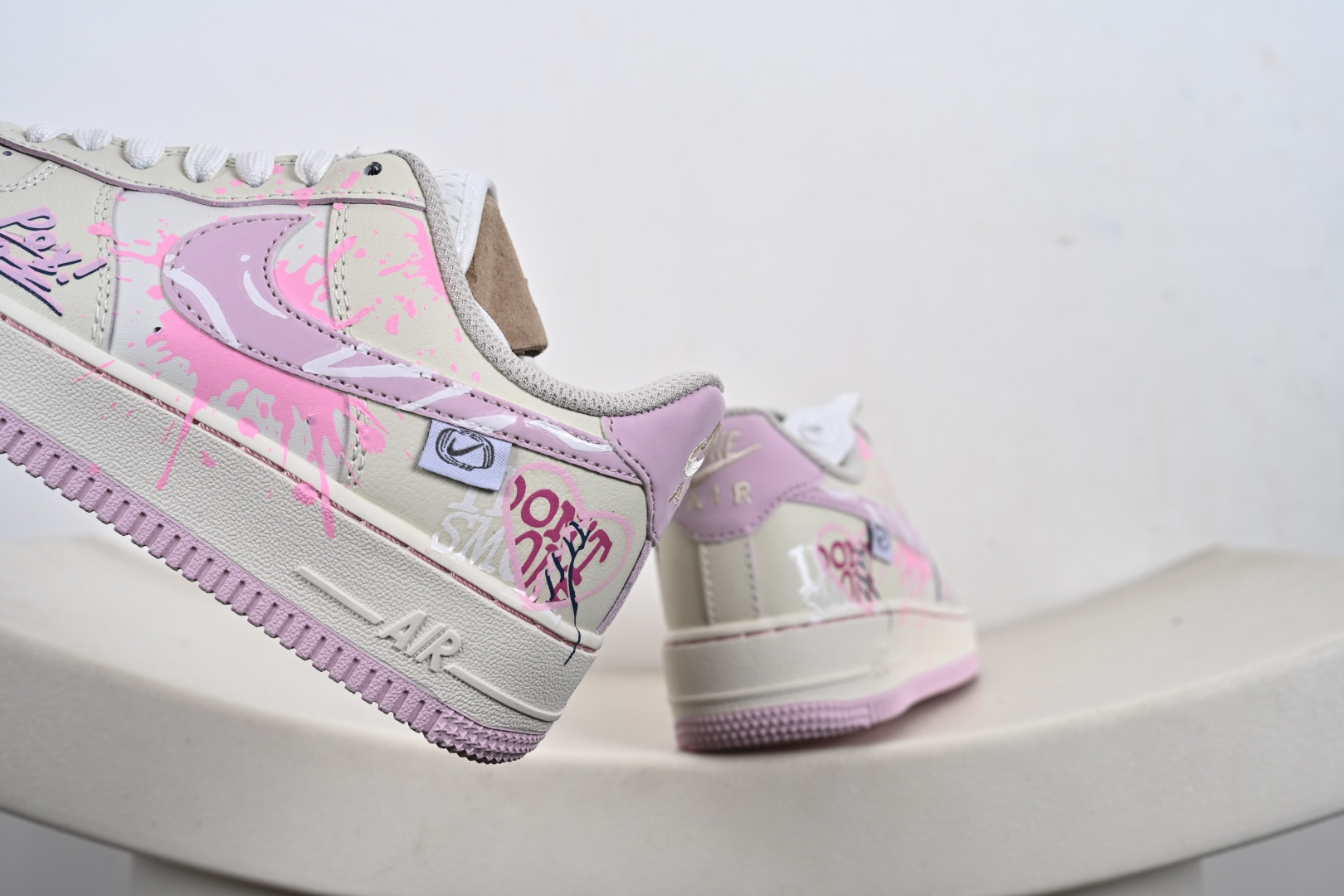 手绘涂鸦“紫粉甜绘”Nike Air Force 1 “Purple Pink Sweet Painting”空军一号定制板鞋 FB1839-122