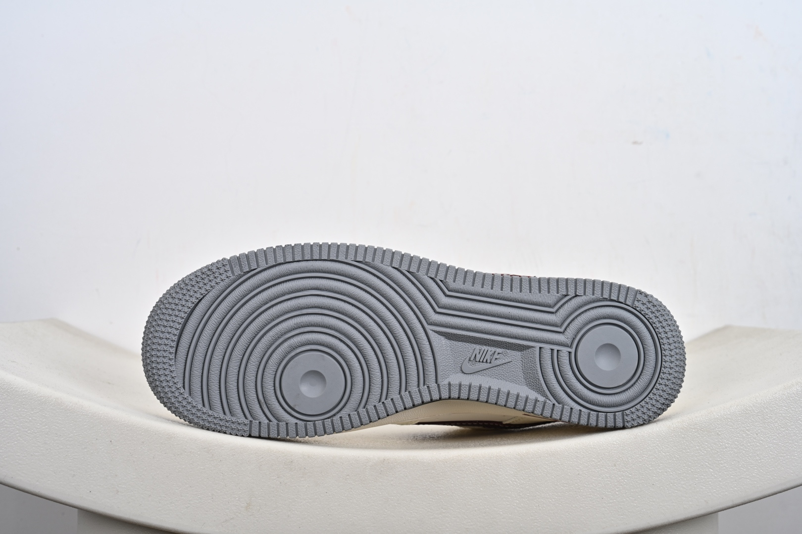 Nike Air Force 1 '07 Low “斯图西联名 北面联名——米灰红小双勾”空军一号 高端定制 低帮 运动鞋 QW5606-268