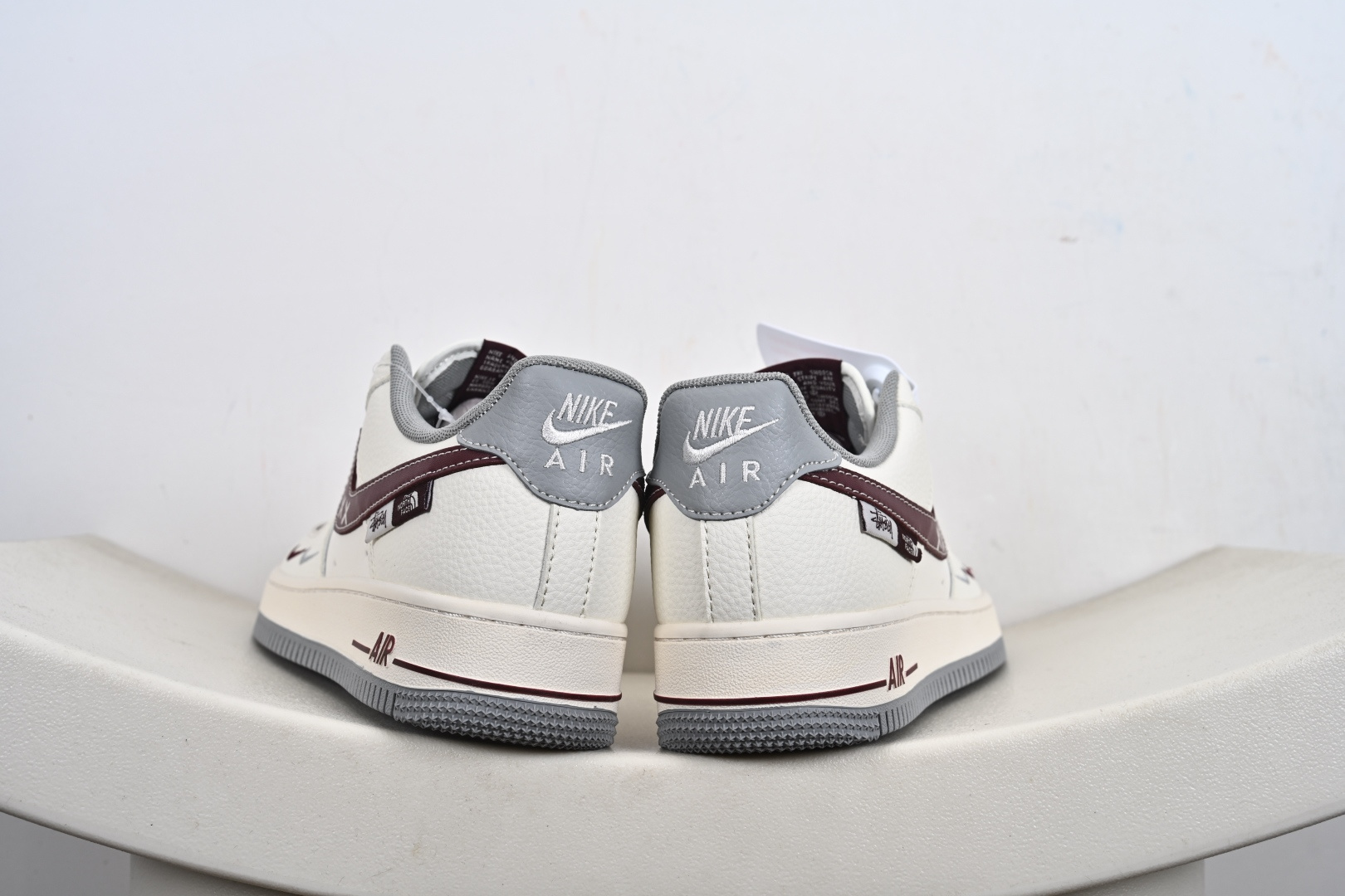 Nike Air Force 1 '07 Low “斯图西联名 北面联名——米灰红小双勾”空军一号 高端定制 低帮 运动鞋 QW5606-268