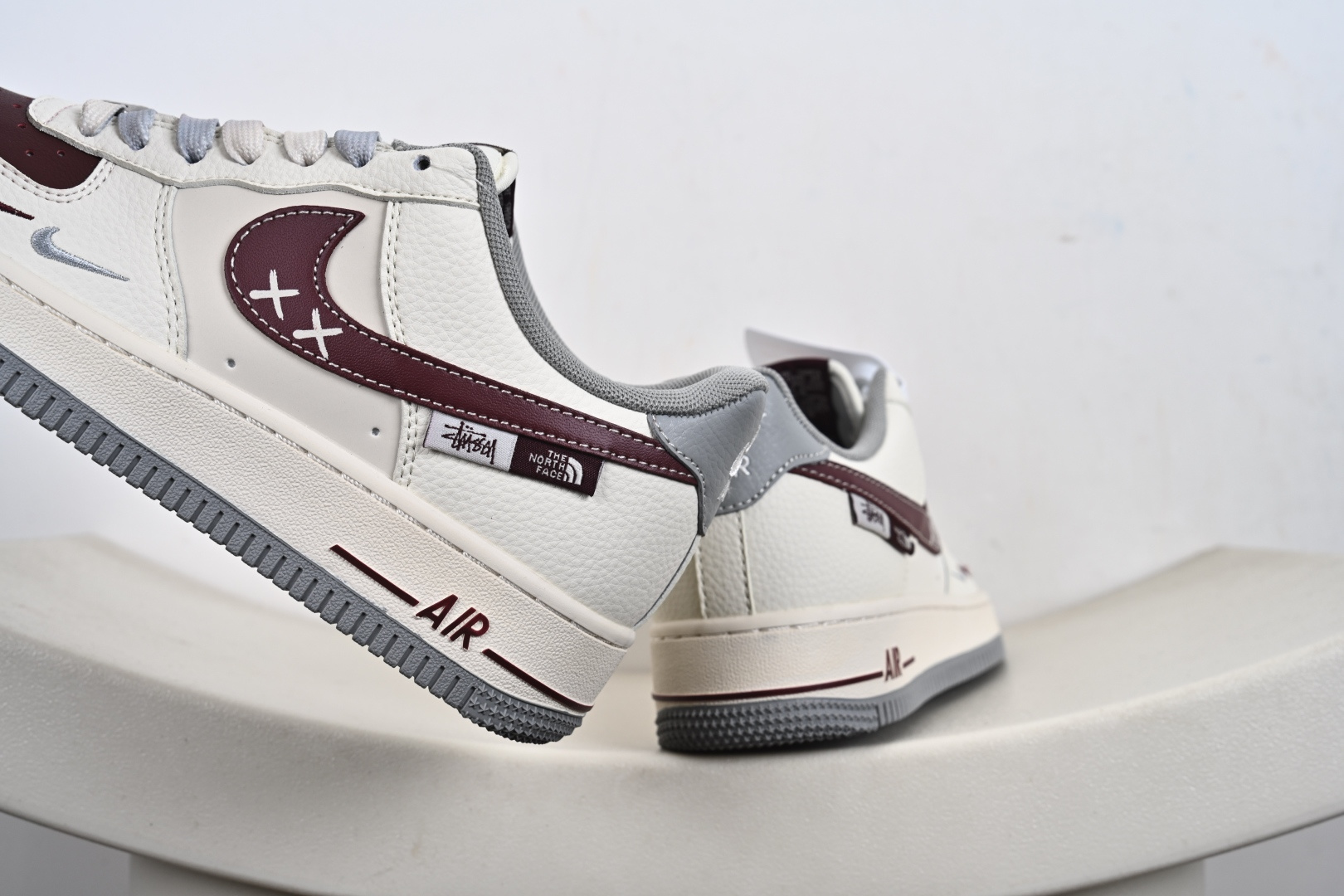 Nike Air Force 1 '07 Low “斯图西联名 北面联名——米灰红小双勾”空军一号 高端定制 低帮 运动鞋 QW5606-268