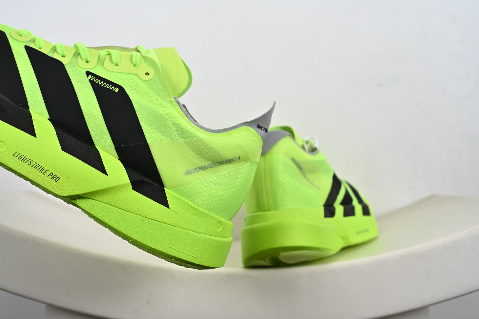 NO.1纯原Adidas Adizero Adios Pro 4 M竞训跑步鞋 银红色 JR6364