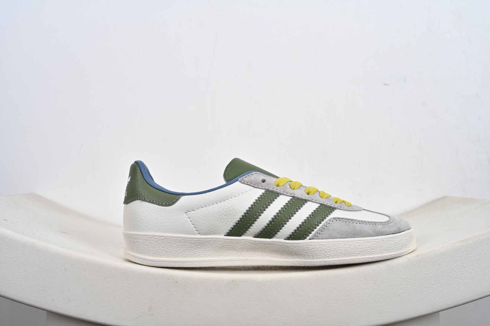 高端定制 阿迪达斯 AD Gazelle Indoor Trainers 原厂定制长毛翻毛皮组合环保纤维革鞋面材质 DD6607