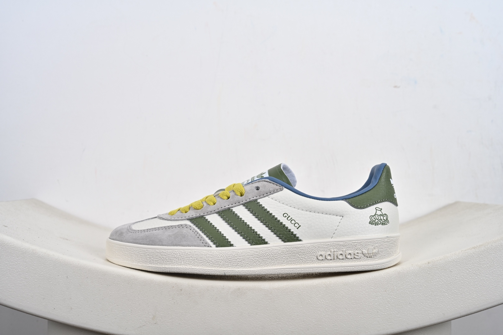 高端定制 阿迪达斯 AD Gazelle Indoor Trainers 原厂定制长毛翻毛皮组合环保纤维革鞋面材质 DD6607