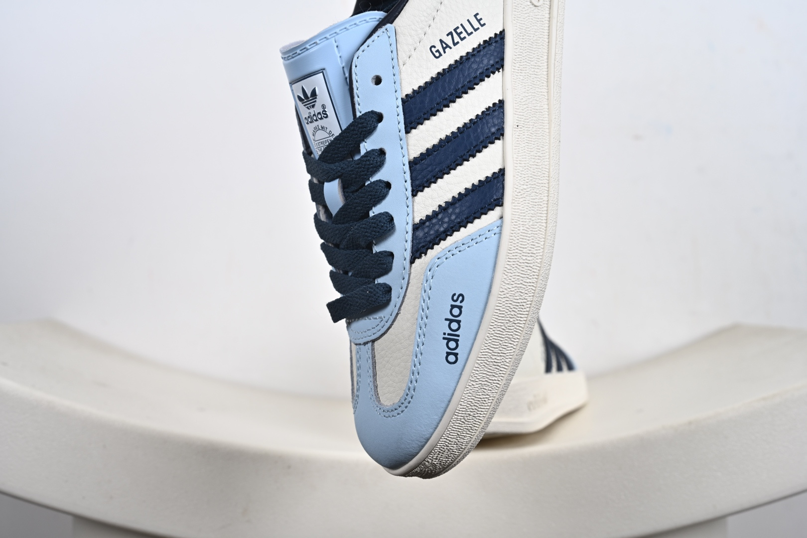 高端定制 阿迪达斯 AD Gazelle Indoor Trainers DD6607 DD6609