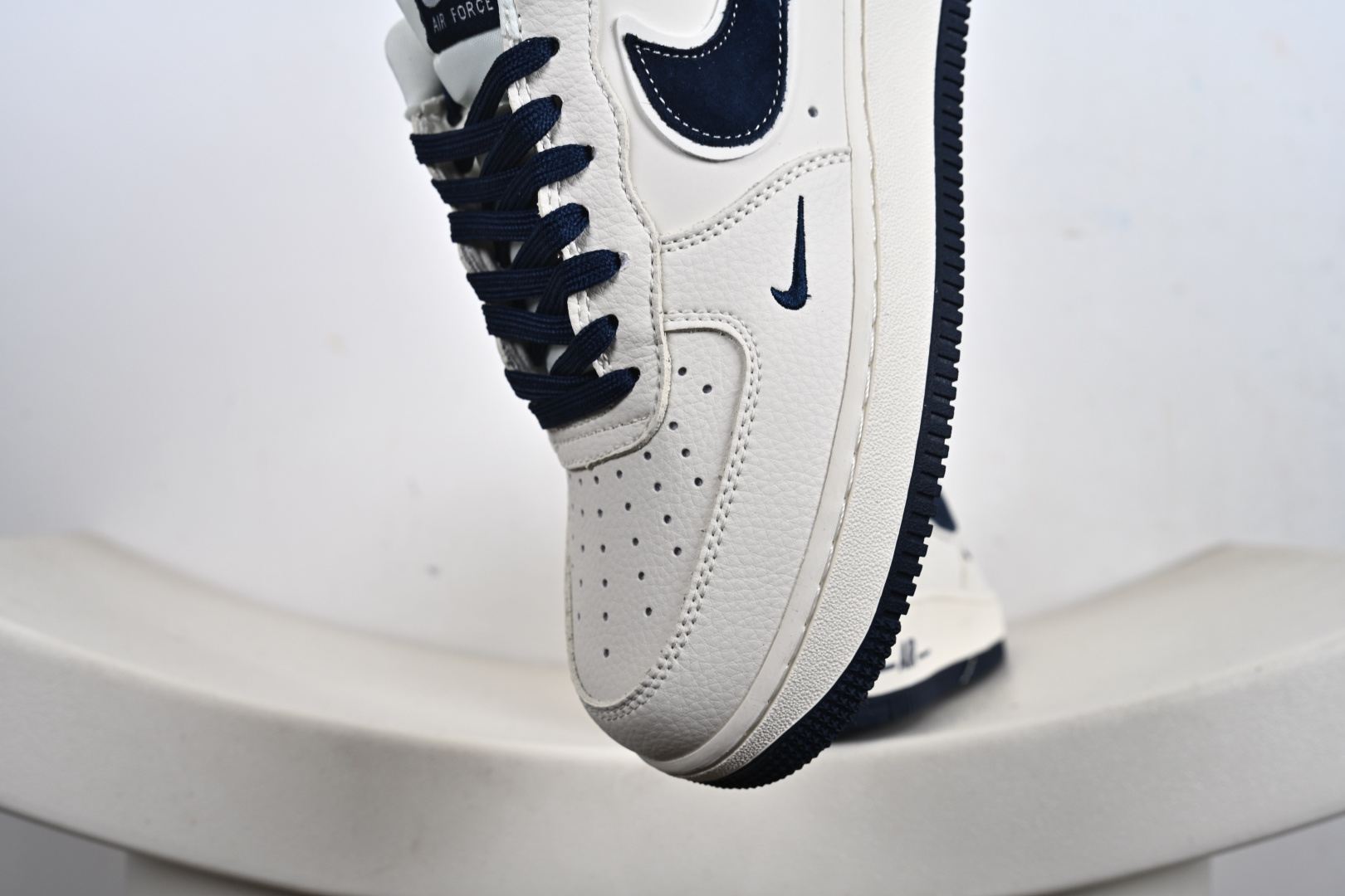Nike AIR FORCE 1 '07 LX 联名款 空军一号低帮休闲板鞋 DD1982-326