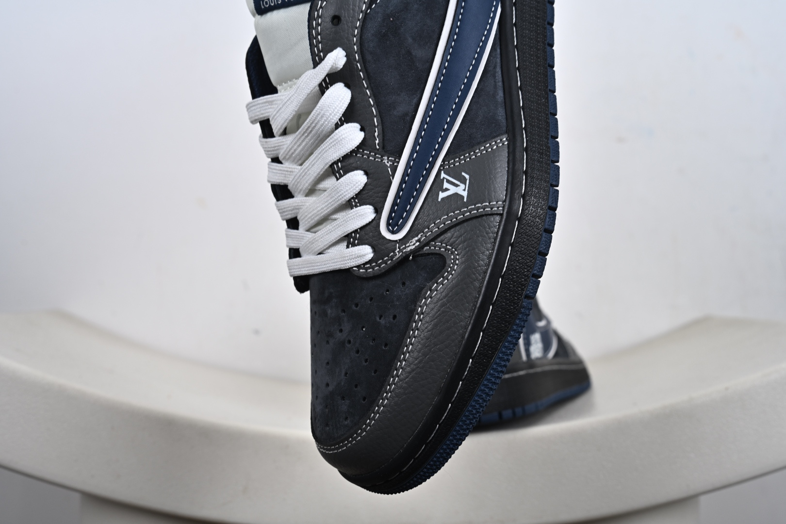 Fragment x Travis Scott x LV Air Jordan 1 Low 三方联名倒钩 DZ5899-024