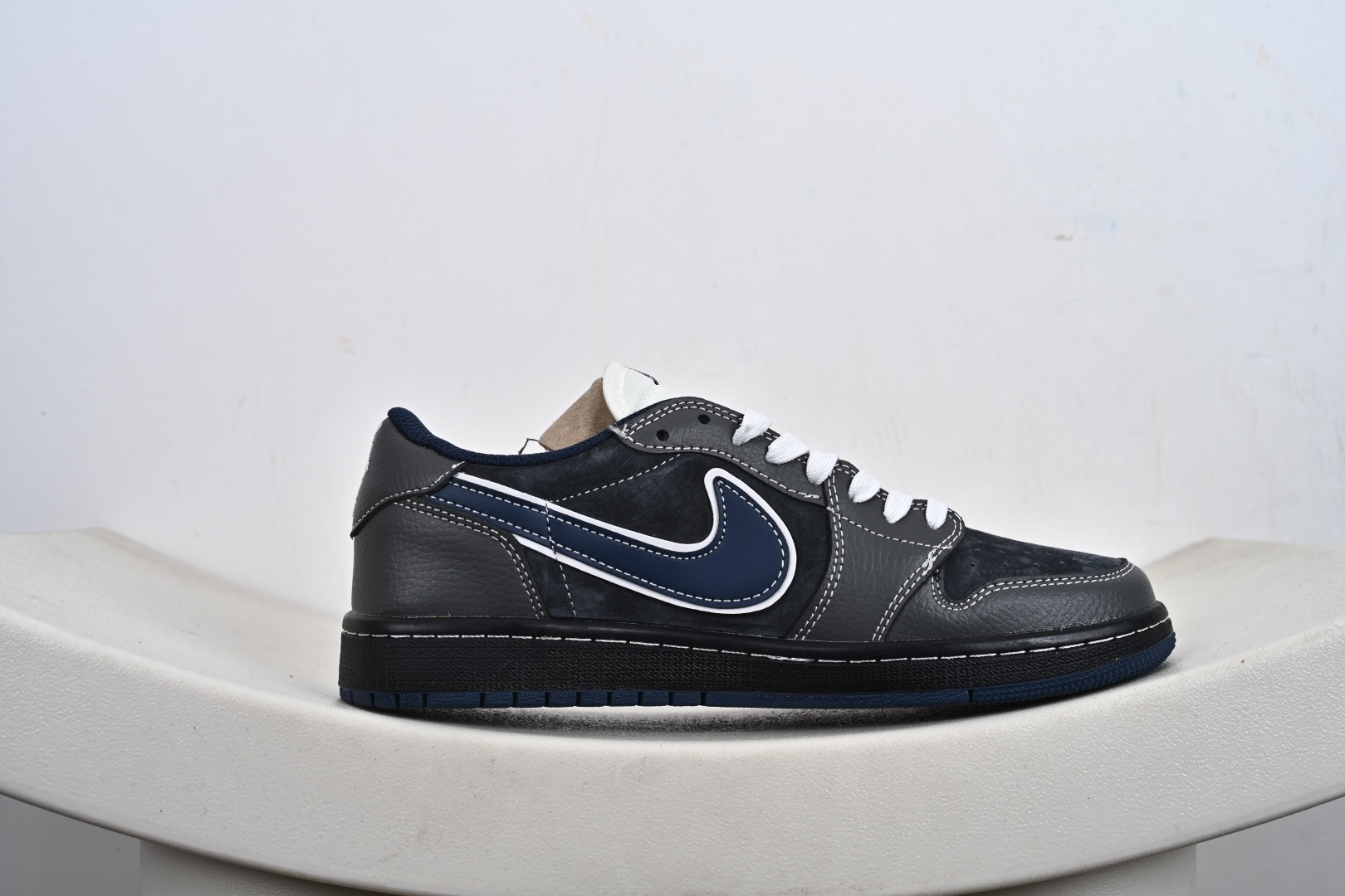 Fragment x Travis Scott x LV Air Jordan 1 Low 三方联名倒钩 DZ5899-024