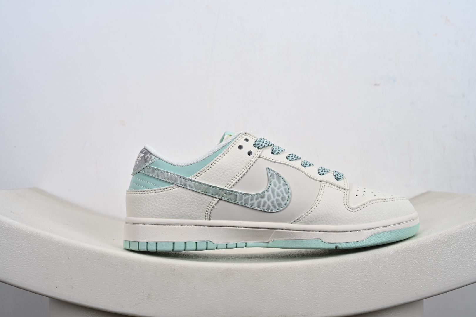 定制版NK SB Dunk Low“联名——薄荷绿” 周年高端定制 低帮休闲板鞋 XS6089-628