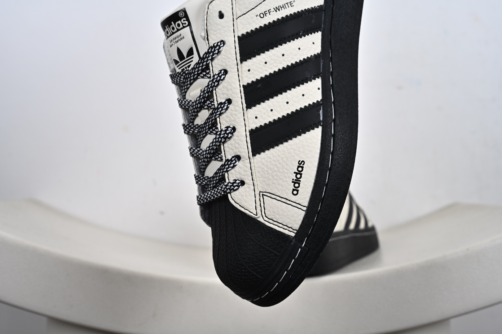 240 定制版Gazelle INdoor W 定制贝壳头三叶草休闲防滑耐磨低帮板鞋 DS0033