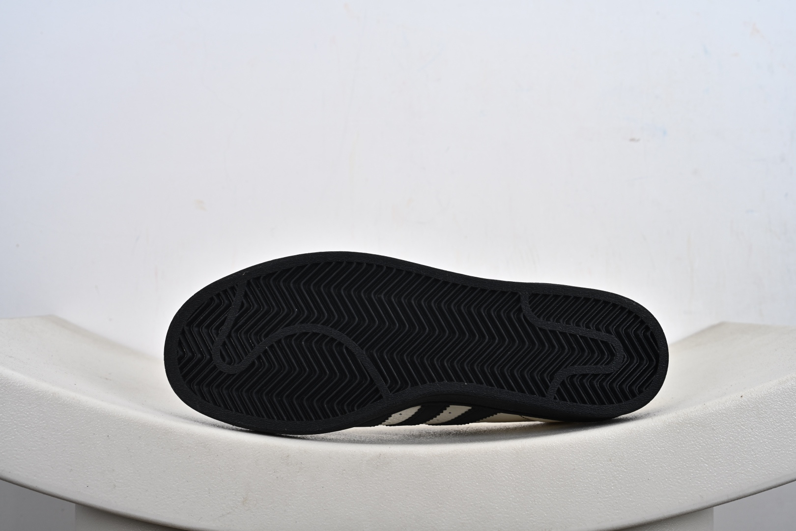 240 定制版Gazelle INdoor W 定制贝壳头三叶草休闲防滑耐磨低帮板鞋 DS0033