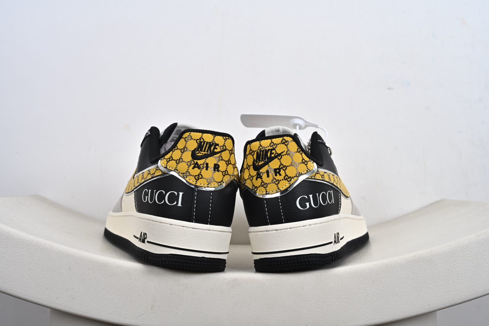 定制版Gucci x Nk Air Force 1’07 定制配色 古驰联名 空军一号经典低帮休闲百搭板鞋 DF0188-104