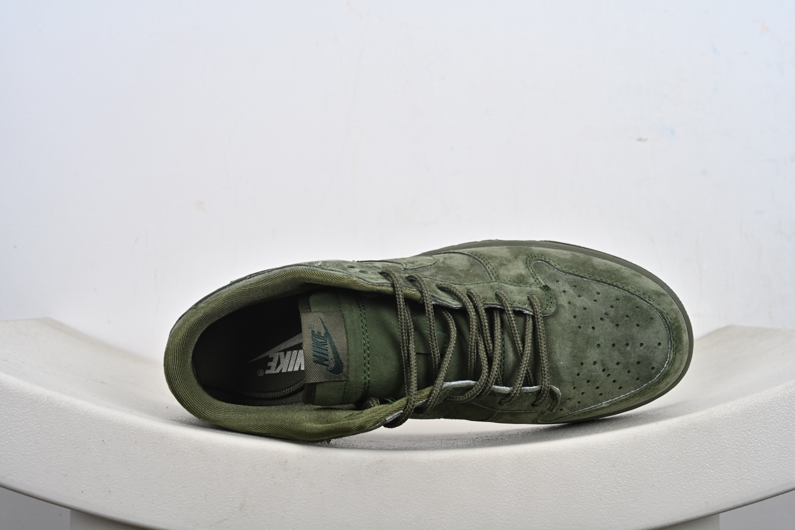 260 定制版Nike SB Dunk Low “Superme联名------军绿麂皮” 高端定制 低帮休闲板鞋 SD8888-003