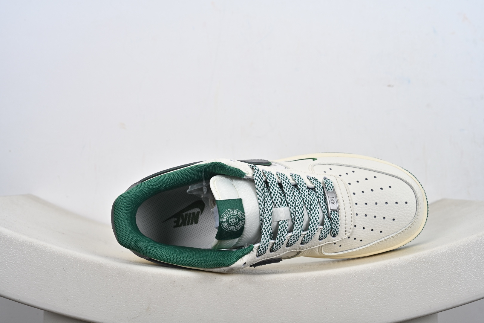 Nike Air Force 1 Low 空军一号低帮运动休闲板鞋 QW5606-260