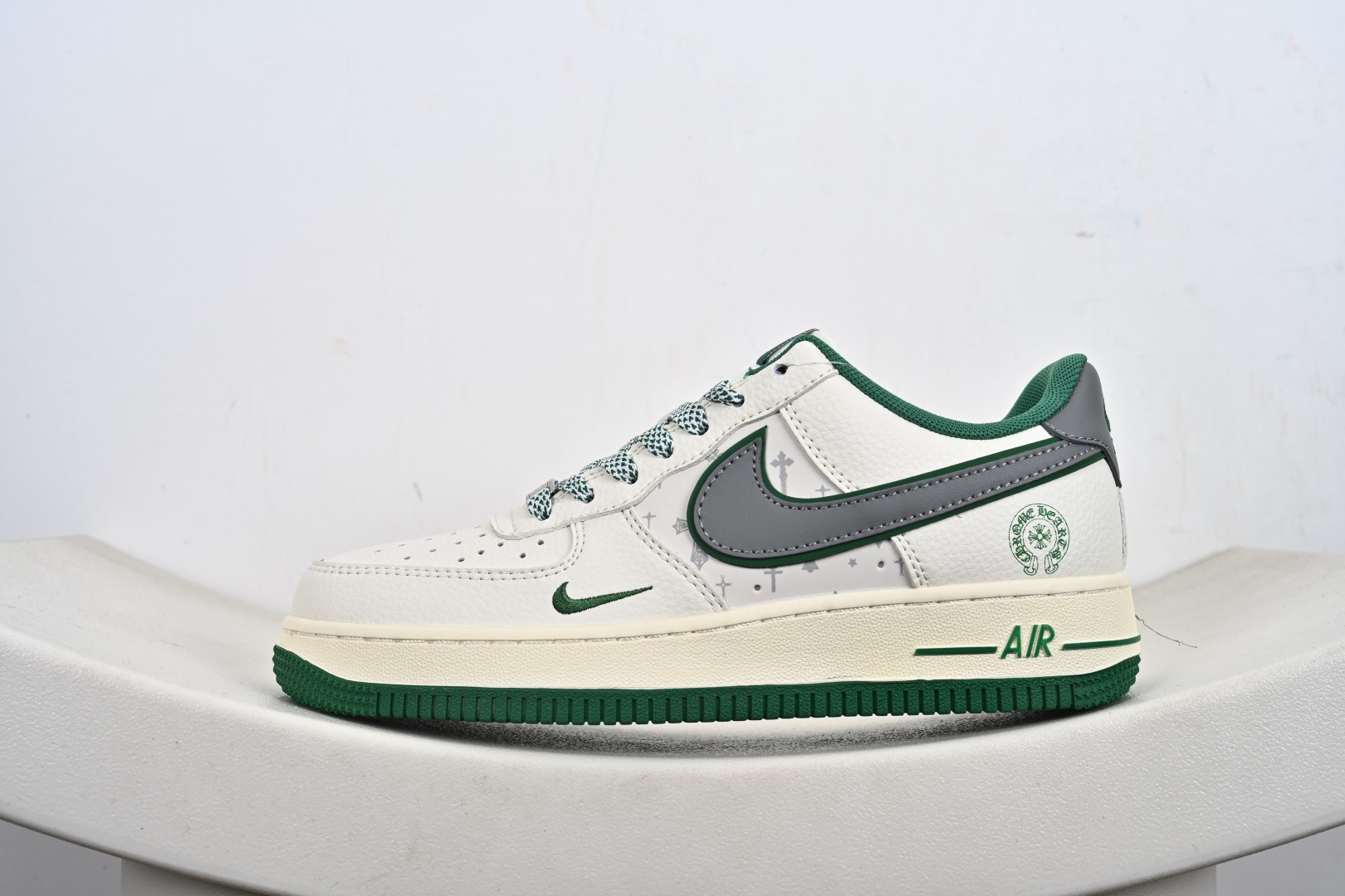 Nike Air Force 1 Low 空军一号低帮运动休闲板鞋 QW5606-260