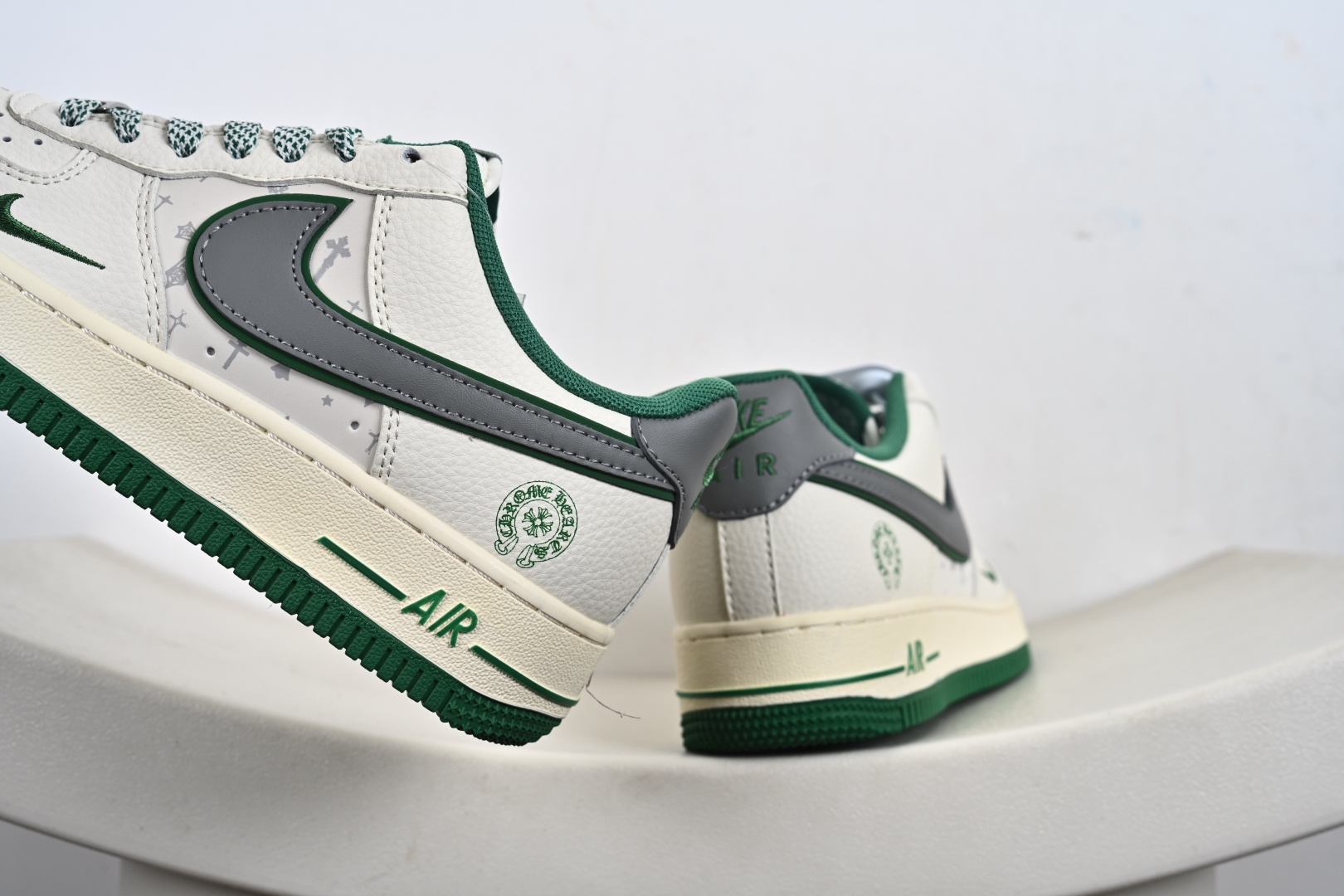 Nike Air Force 1 Low 空军一号低帮运动休闲板鞋 QW5606-260