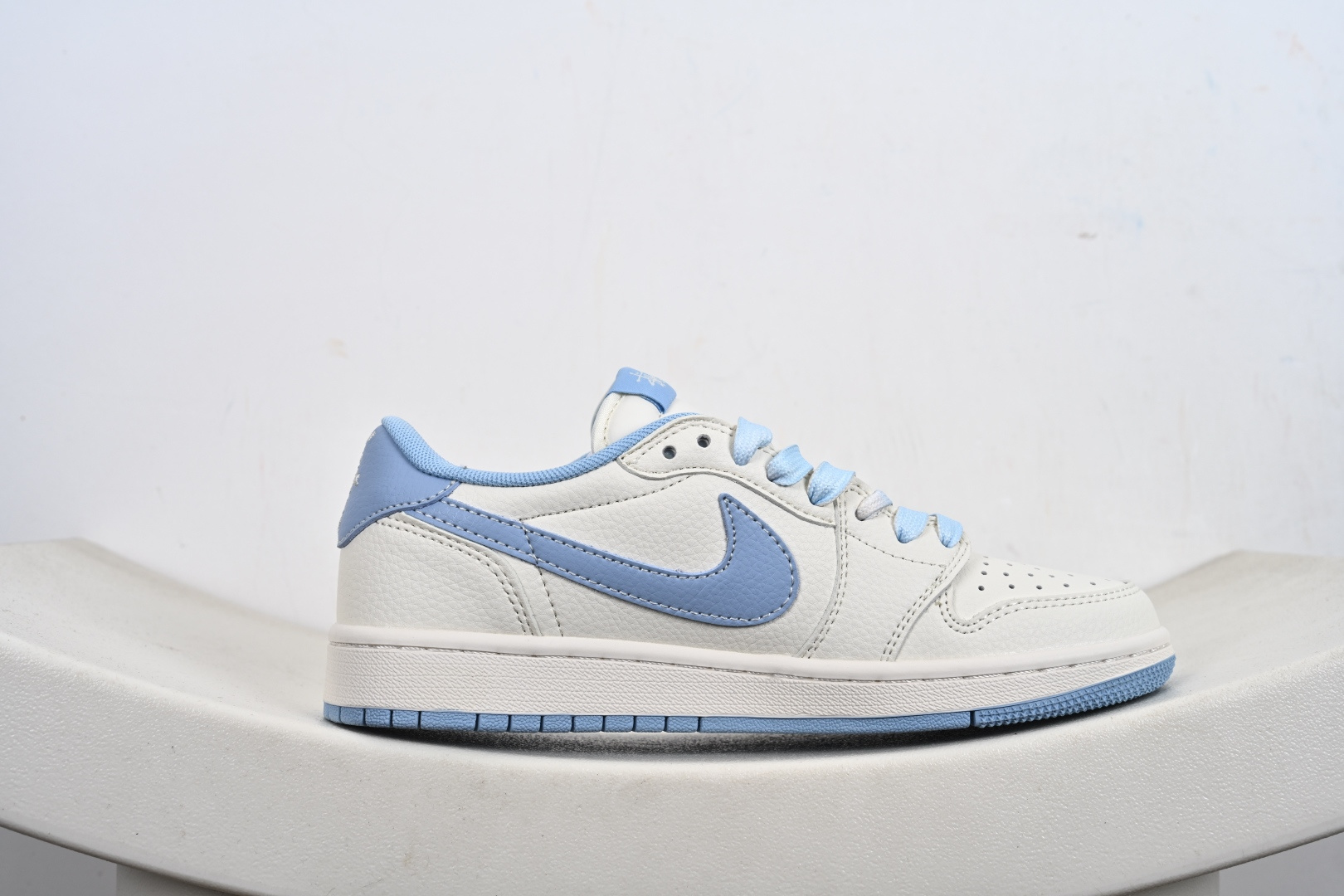 定制版Travis Scott x Fragment Design x Jordan Air Jordan 1 Low OG SP “斯图西联名——台球蓝勾” XS7089-602