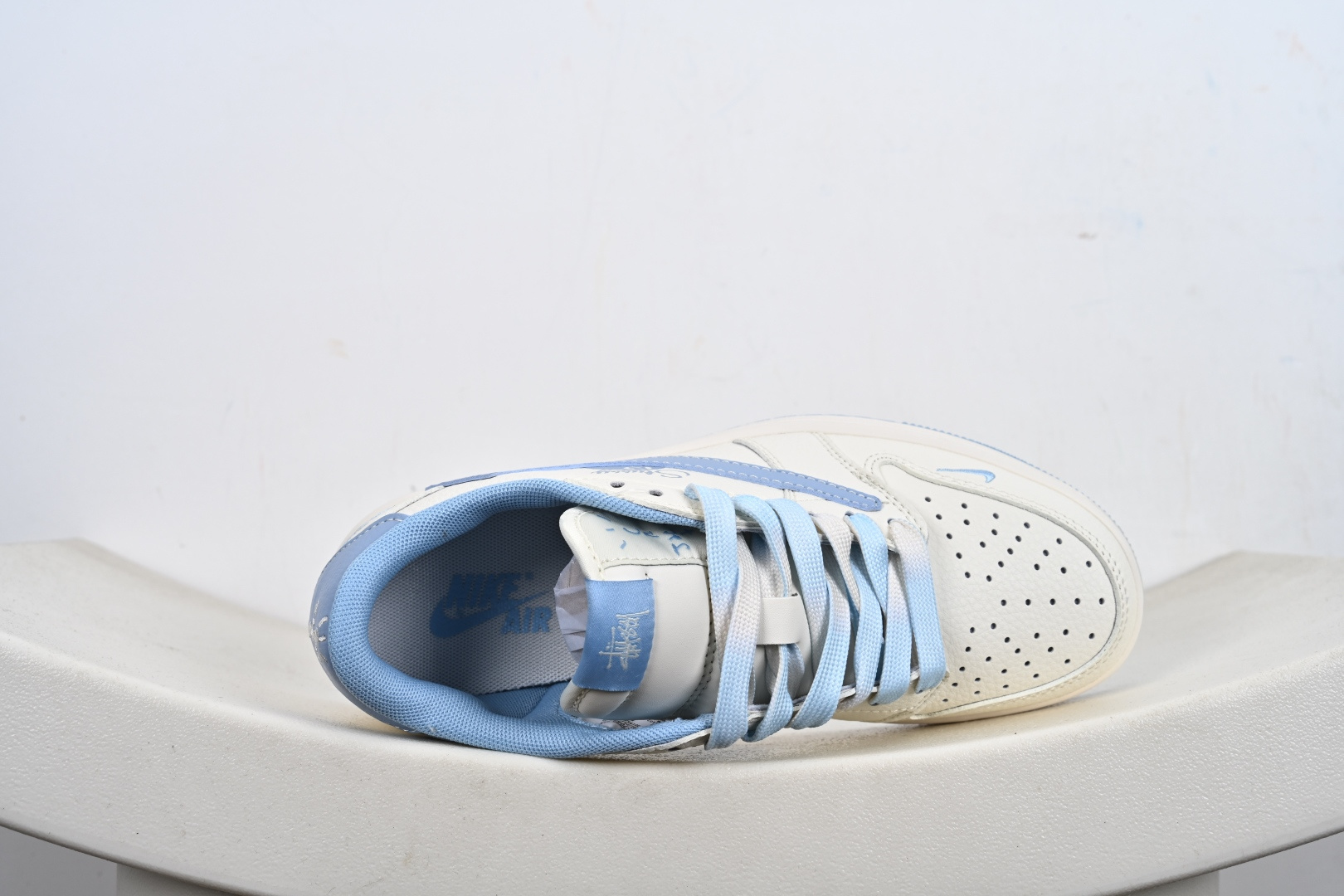 定制版Travis Scott x Fragment Design x Jordan Air Jordan 1 Low OG SP “斯图西联名——台球蓝勾” XS7089-602