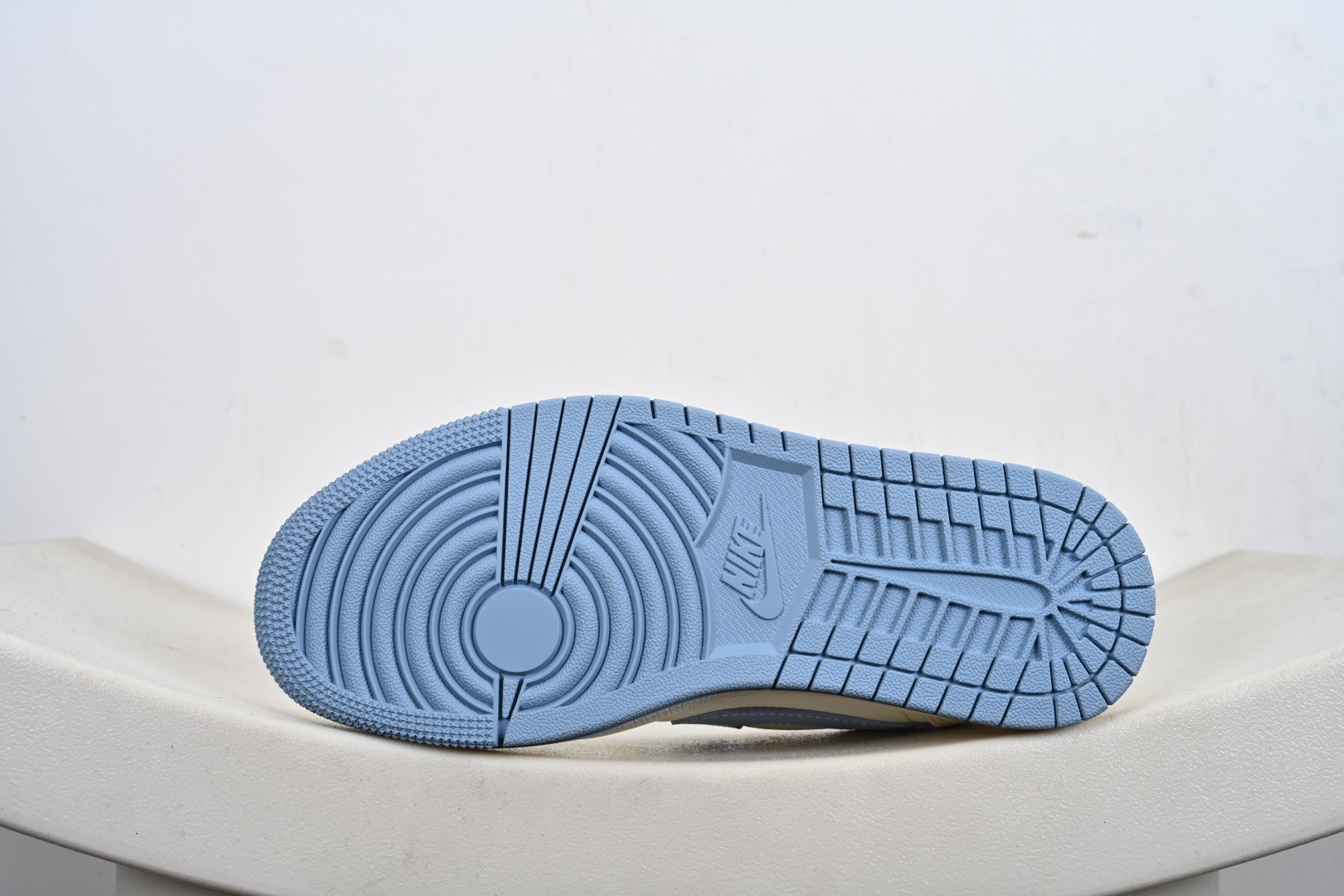 定制版Travis Scott x Fragment Design x Jordan Air Jordan 1 Low OG SP “斯图西联名——台球蓝勾” XS7089-602