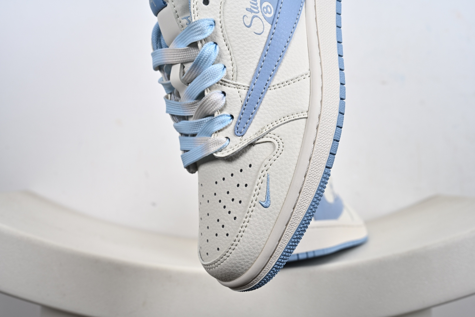 定制版Travis Scott x Fragment Design x Jordan Air Jordan 1 Low OG SP “斯图西联名——台球蓝勾” XS7089-602