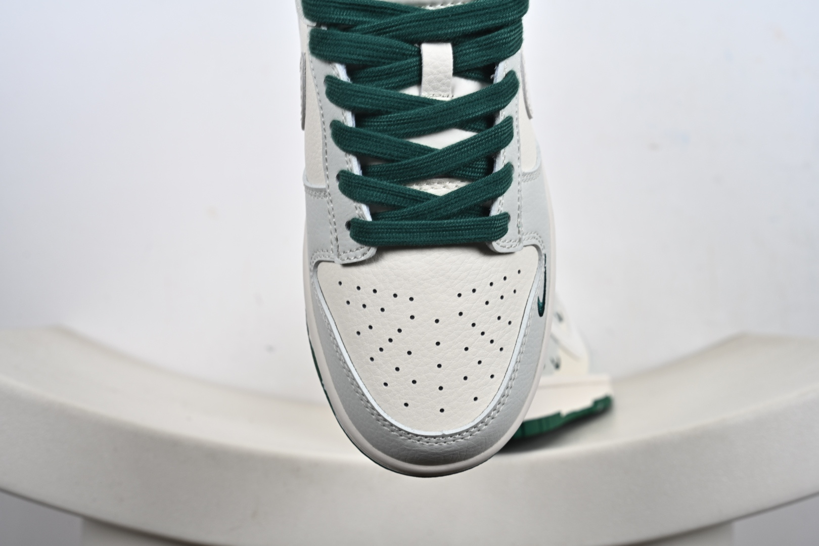 定制版Nike SB Dunk Low“ NIKE绿—抹茶绿” 周年高端定制 低帮休闲板鞋 JP1628-063-莆田鞋,莆田鞋货源,高仿鞋,高仿鞋货源,安福档口,莆田高仿鞋,莆田鞋批发,高仿鞋批发,莆田高仿运动鞋,高仿运动鞋,莆田运动鞋 定制版Nike SB Dunk Low“ NIKE绿—抹茶绿” 周年高端定制 低帮休闲板鞋 JP1628-063