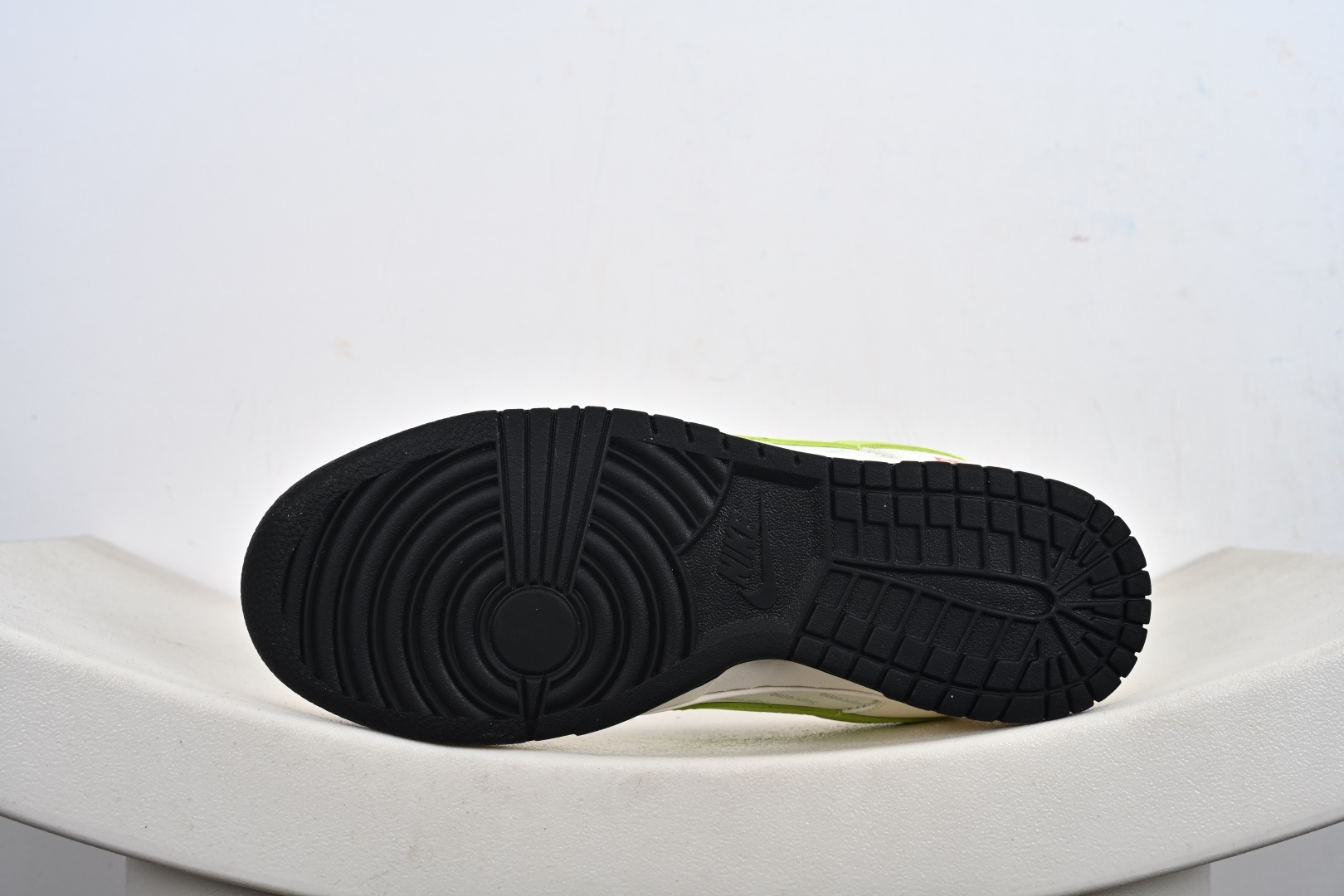 定制版Nike SB Dunk Low Supreme联名 荧光绿勾 周年高端定制 低帮休闲板鞋 XS6089-625