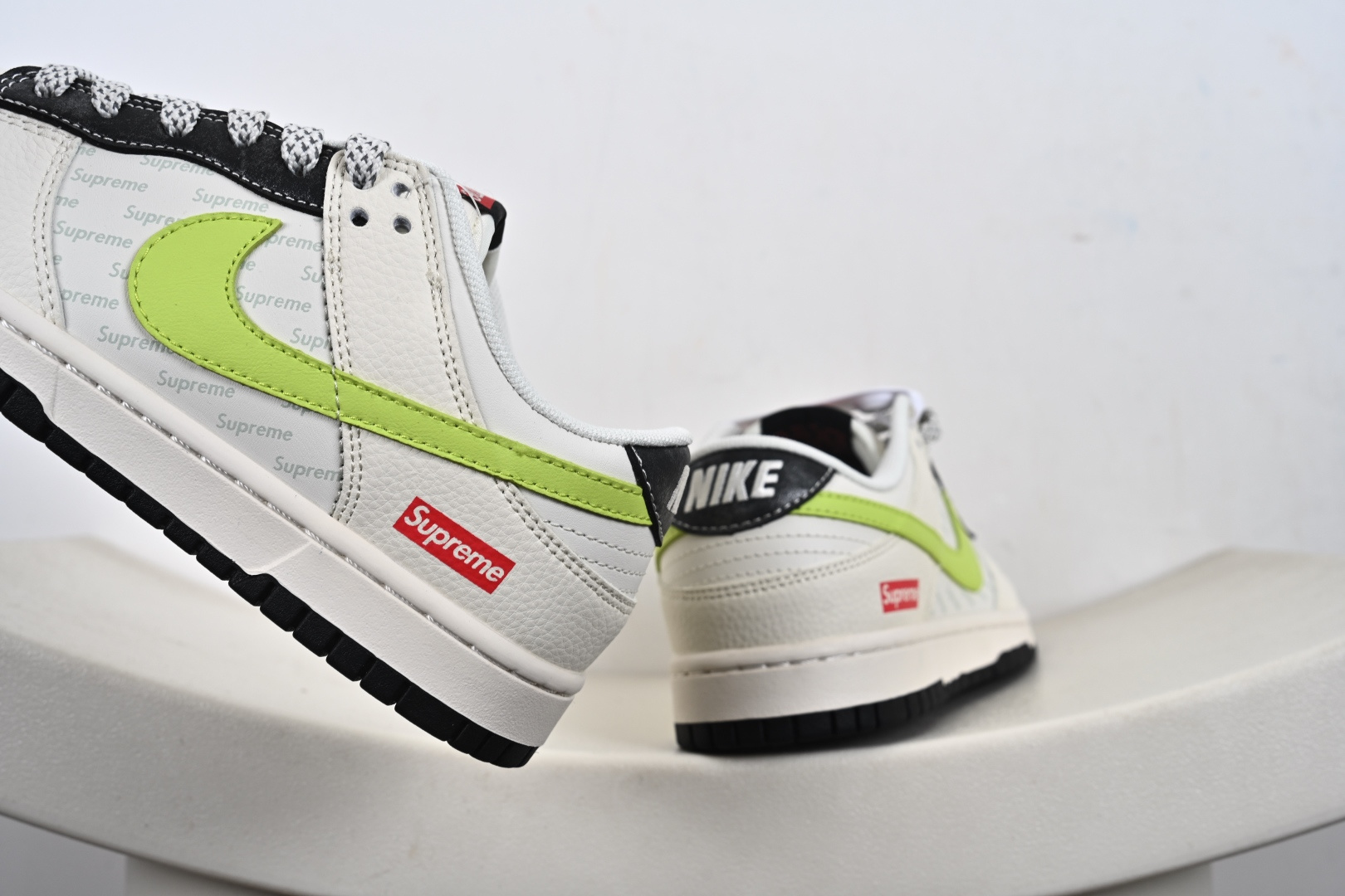 定制版Nike SB Dunk Low Supreme联名 荧光绿勾 周年高端定制 低帮休闲板鞋 XS6089-625