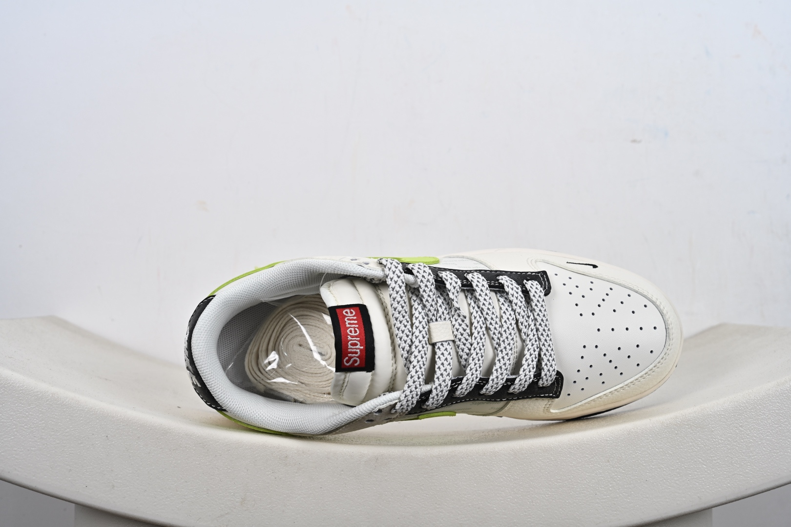 定制版Nike SB Dunk Low Supreme联名 荧光绿勾 周年高端定制 低帮休闲板鞋 XS6089-625