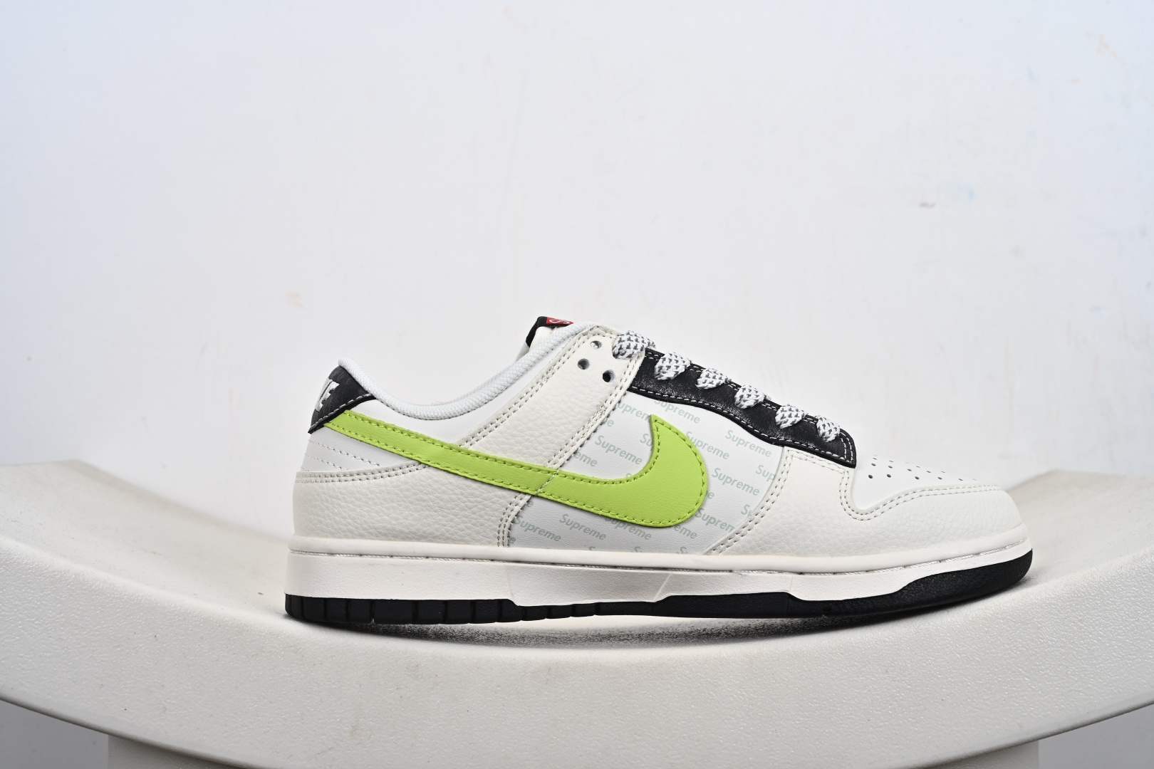 定制版Nike SB Dunk Low Supreme联名 荧光绿勾 周年高端定制 低帮休闲板鞋 XS6089-625