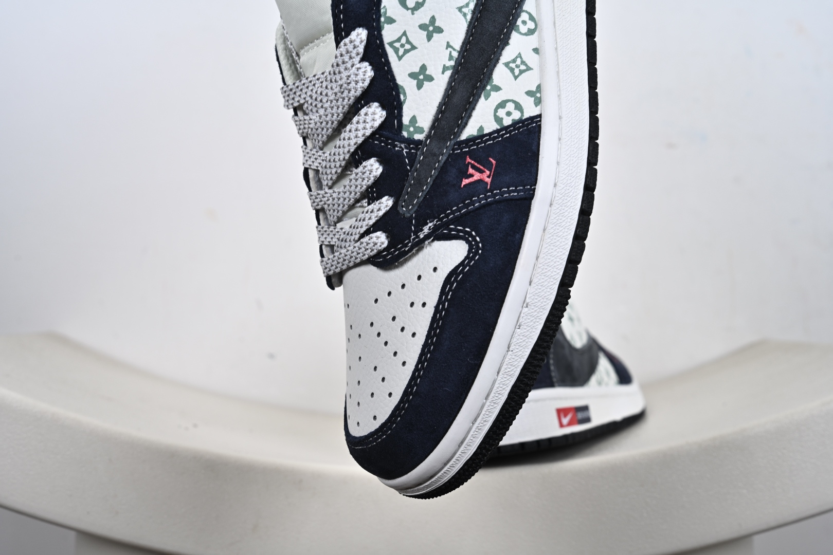 Fragment x Travis Scott x LV Air Jordan 1 Low 三方联名倒钩 DZ5899-034