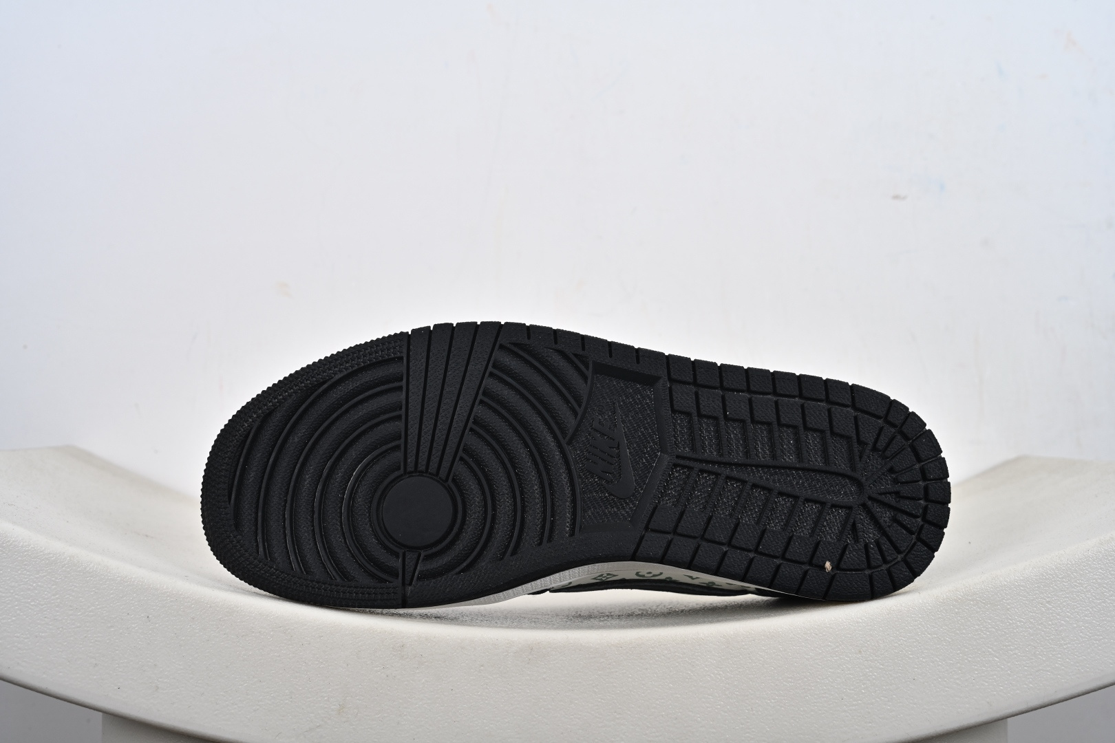 Fragment x Travis Scott x LV Air Jordan 1 Low 三方联名倒钩 DZ5899-034